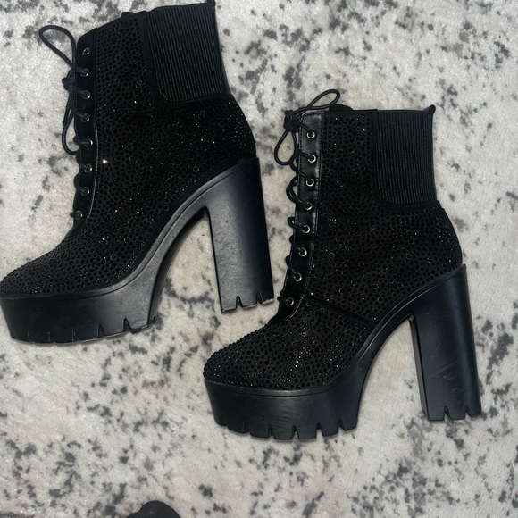 Fashion nova Pazzle booties black sequin size 8.5 - Picture 1 of 3
